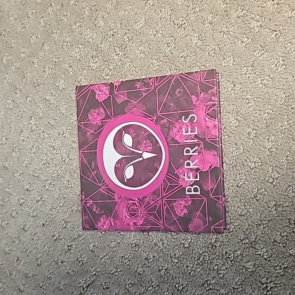 Hank & Henery Eyeshadow Palette